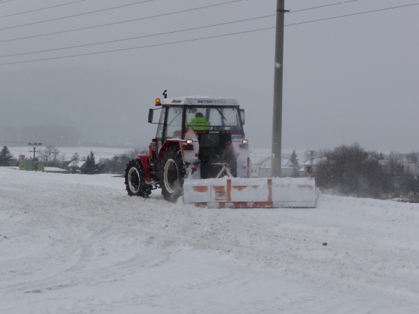 Provádíme zimní údržbu silnic a chodníků