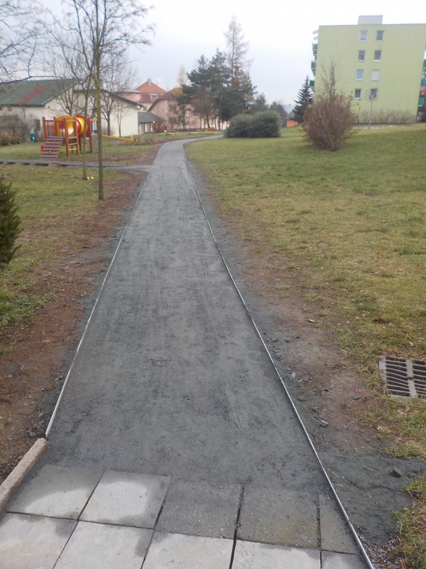 Nová pěšina na ulici Jiráskova v Náměšti n. O.